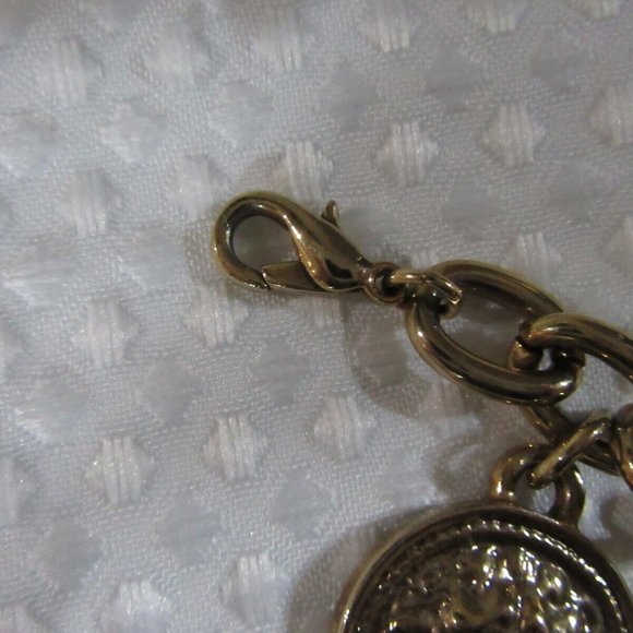 Heavy Chain Bracelet -Gold Color - Costume Jewelry - Picture 5 of 9